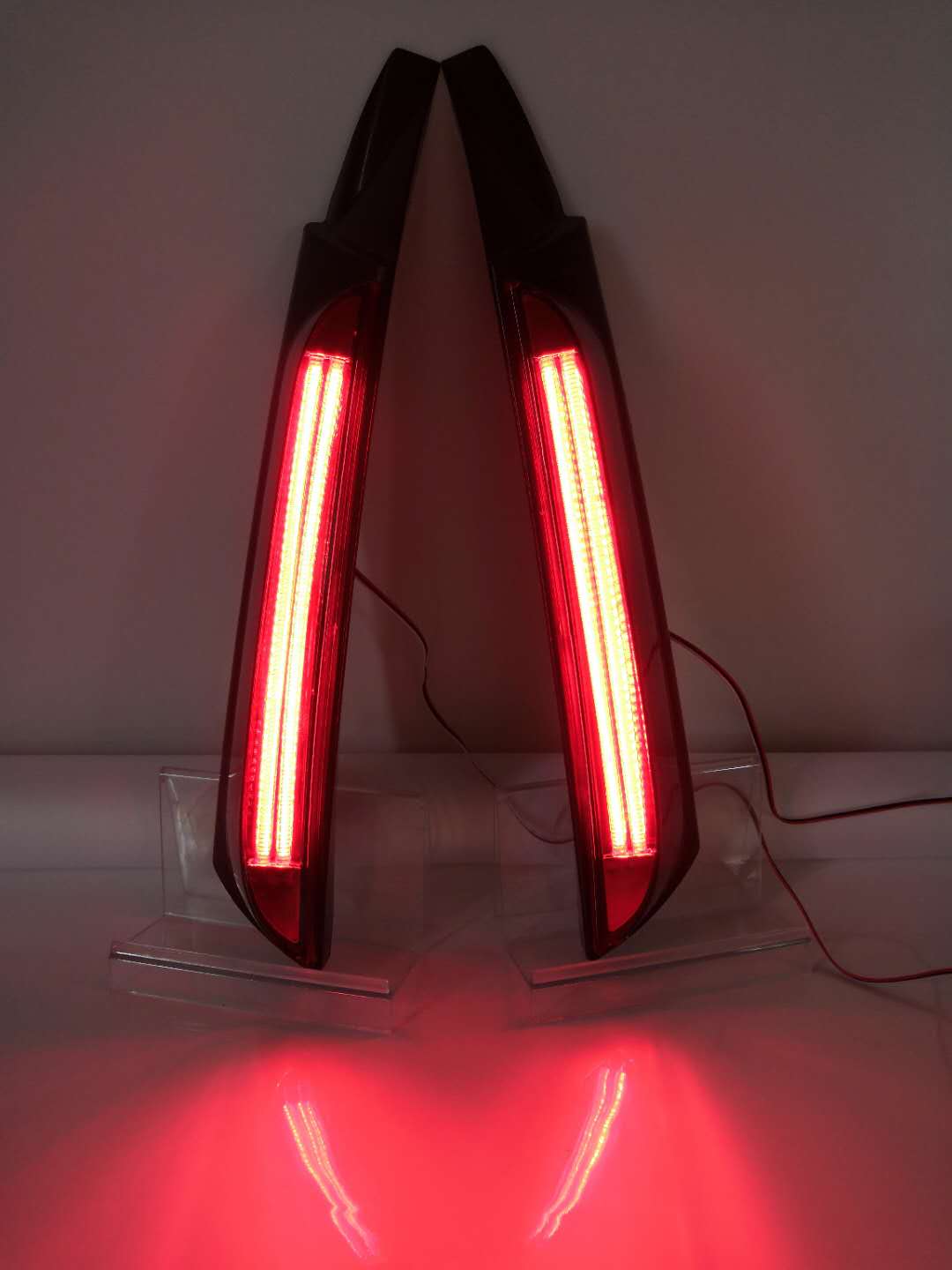 Rear Bumper Tail Lamp For T0YOTA TAIL LAMP CHEAP PRICE EVER