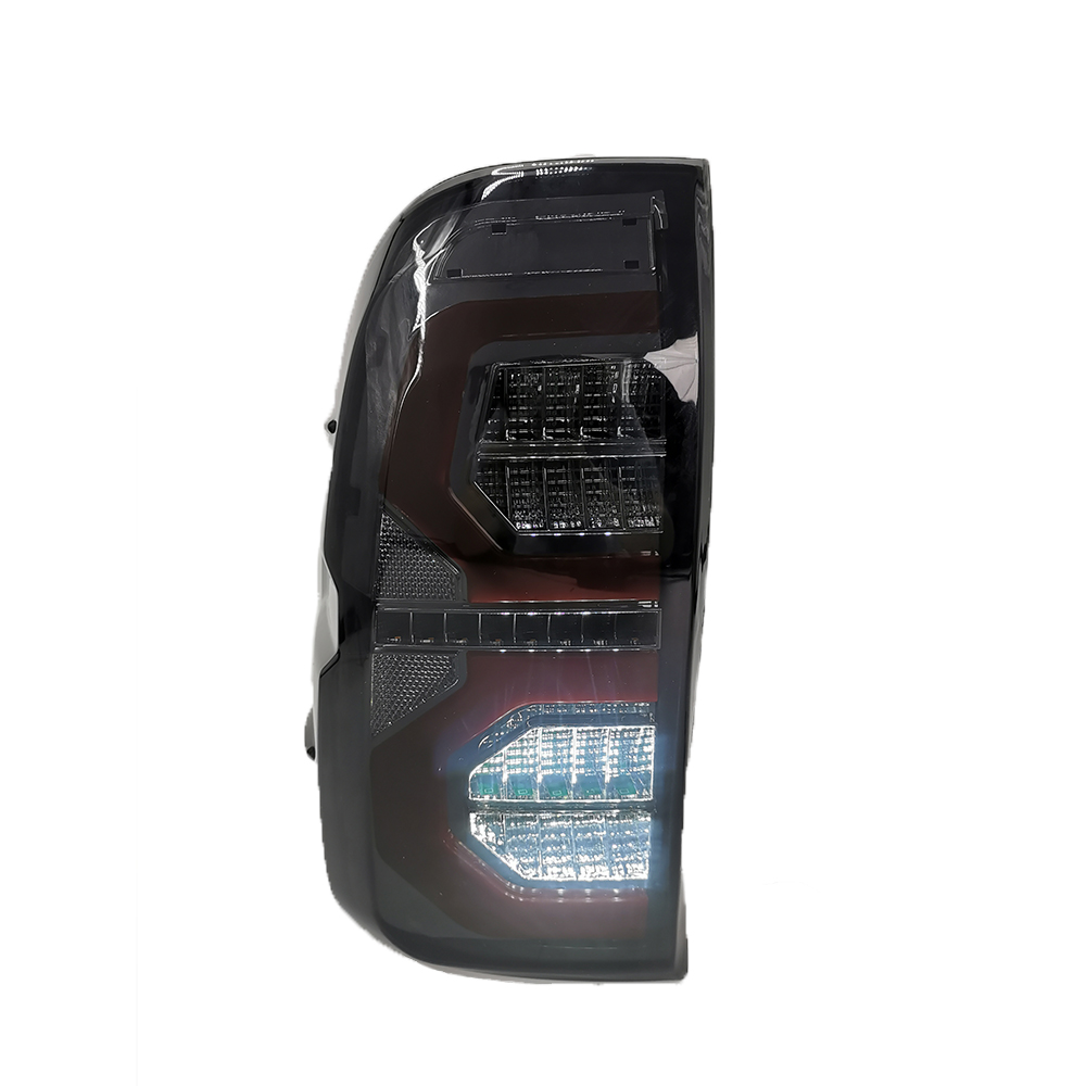 Hilux Revo tail lamps16