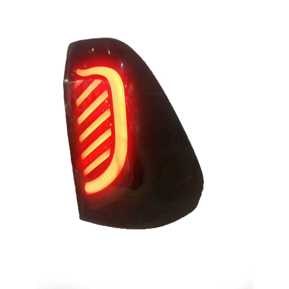 Hilux Revo tail lamps2